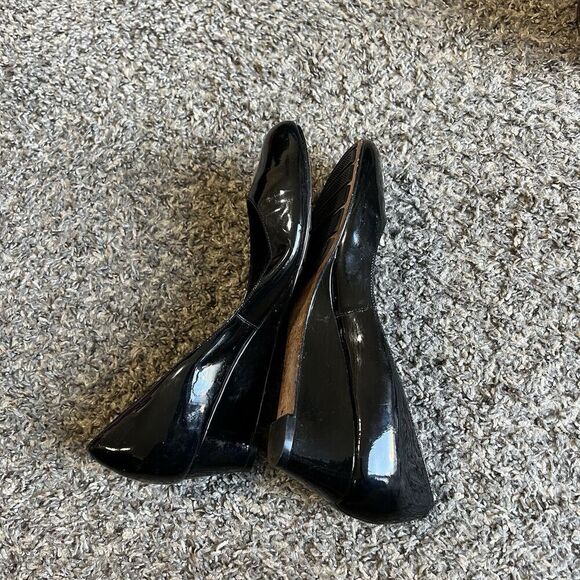 Cole Haan NikeAir Wedge Pumps Heel Shoes Size 7 B Black Patent Leather Office - Picture 6 of 7